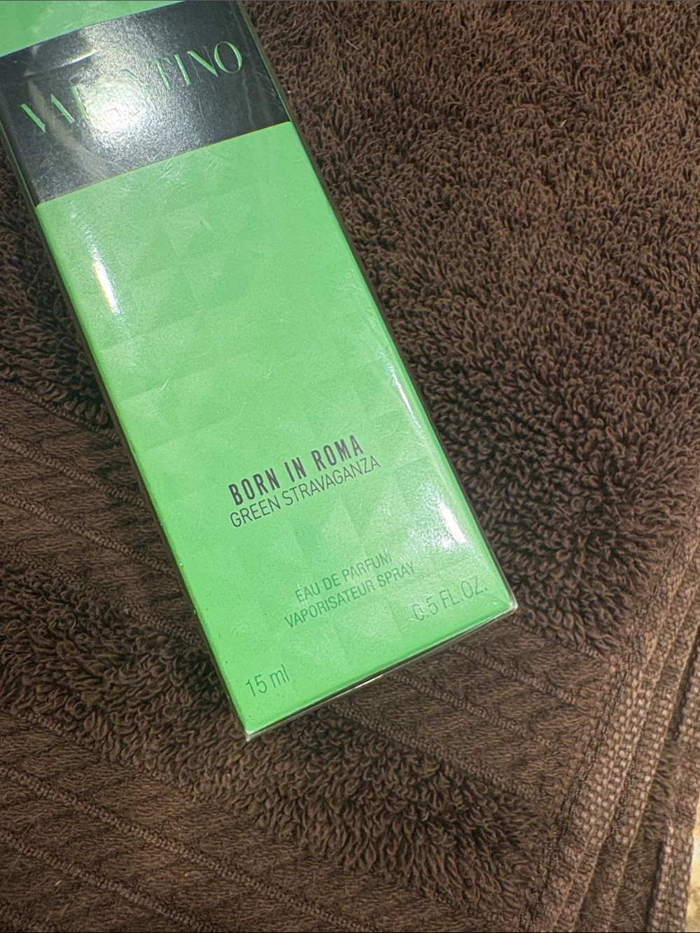 Valentino Donna Born in Roma Green Stravaganza Eau de Parfum Travel size .5 oz - Picture 2 of 4